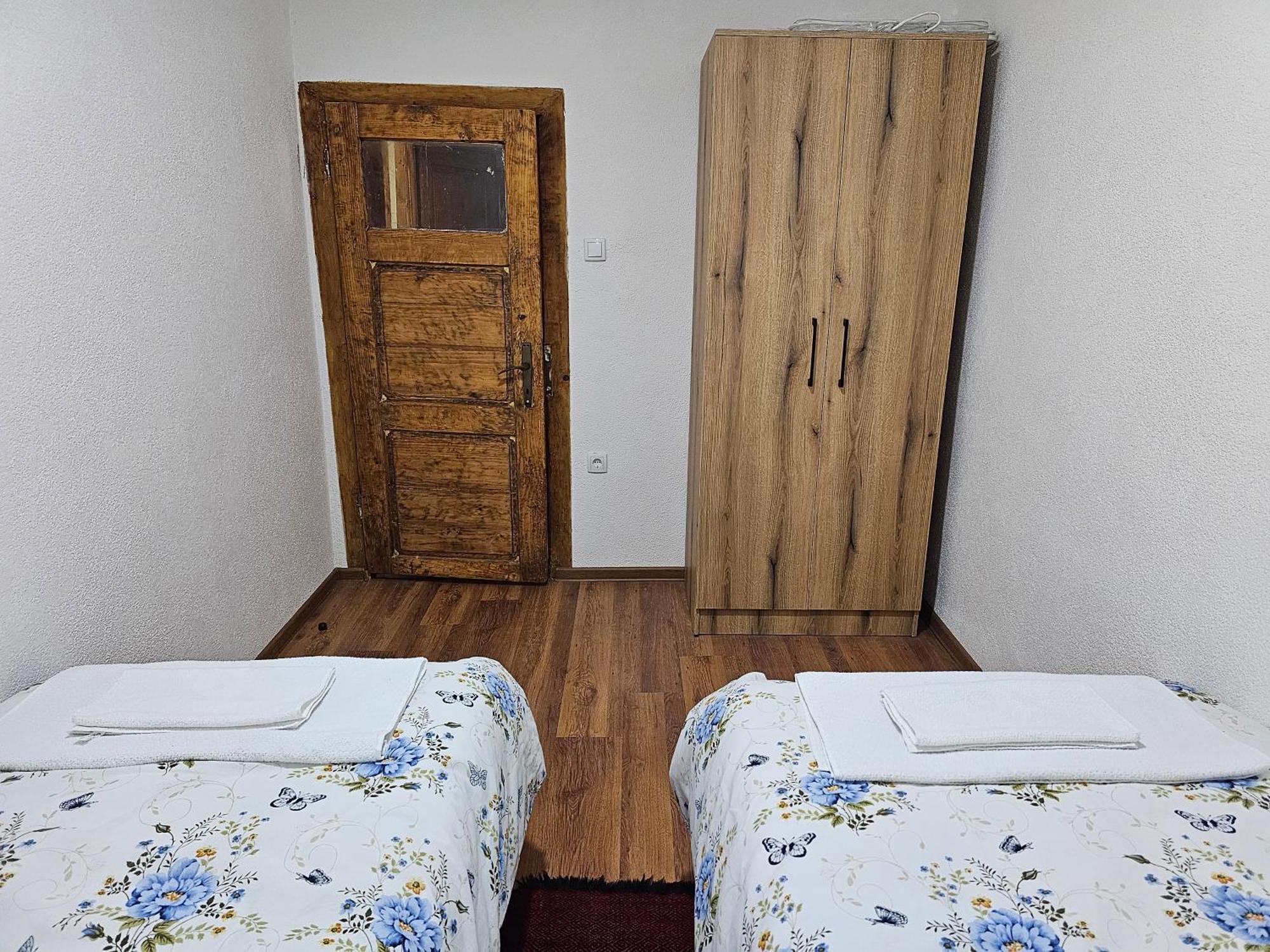 Traditional House Srna דירה